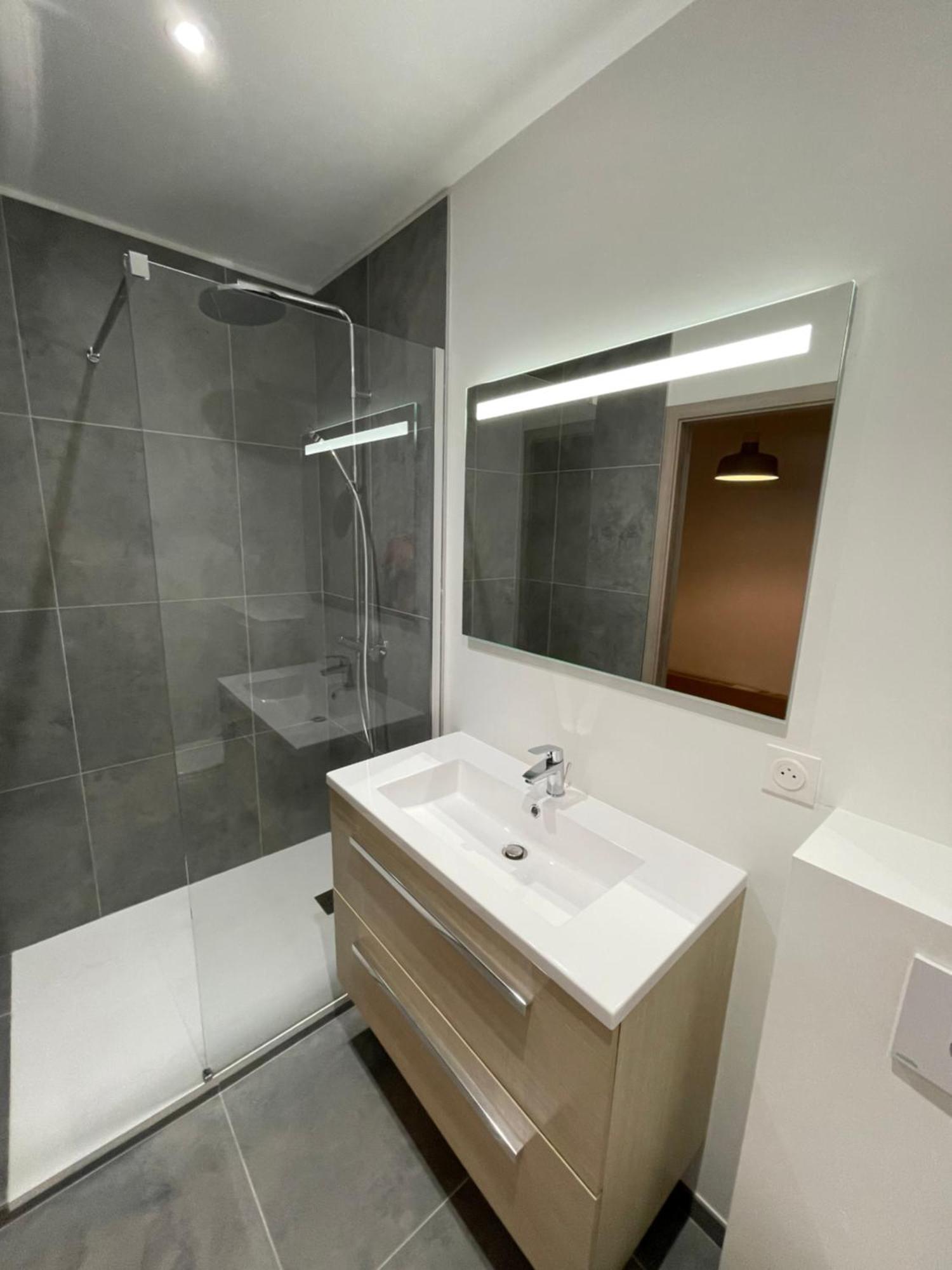 Studio Avec Wc Et Sdb Prives Dans Grande Maison A Cote Du Campus Artem - Thermal Et Parc Des Expos Vandoeuvre-lès-Nancy Exteriör bild